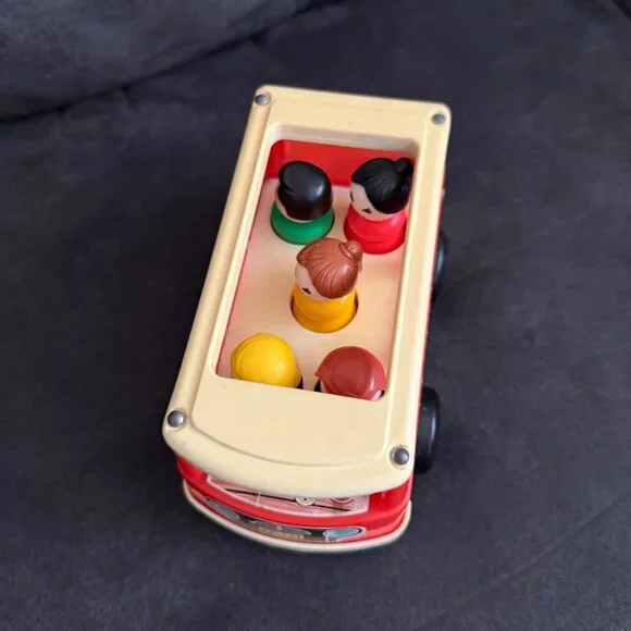 Vintage Fisher Price Mini Van Toy With Little People Figures - Picture 3 of 7